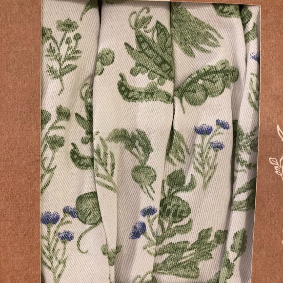 In The Garden Gardening Gloves & Hand Cream Set - Picture 6 of 6